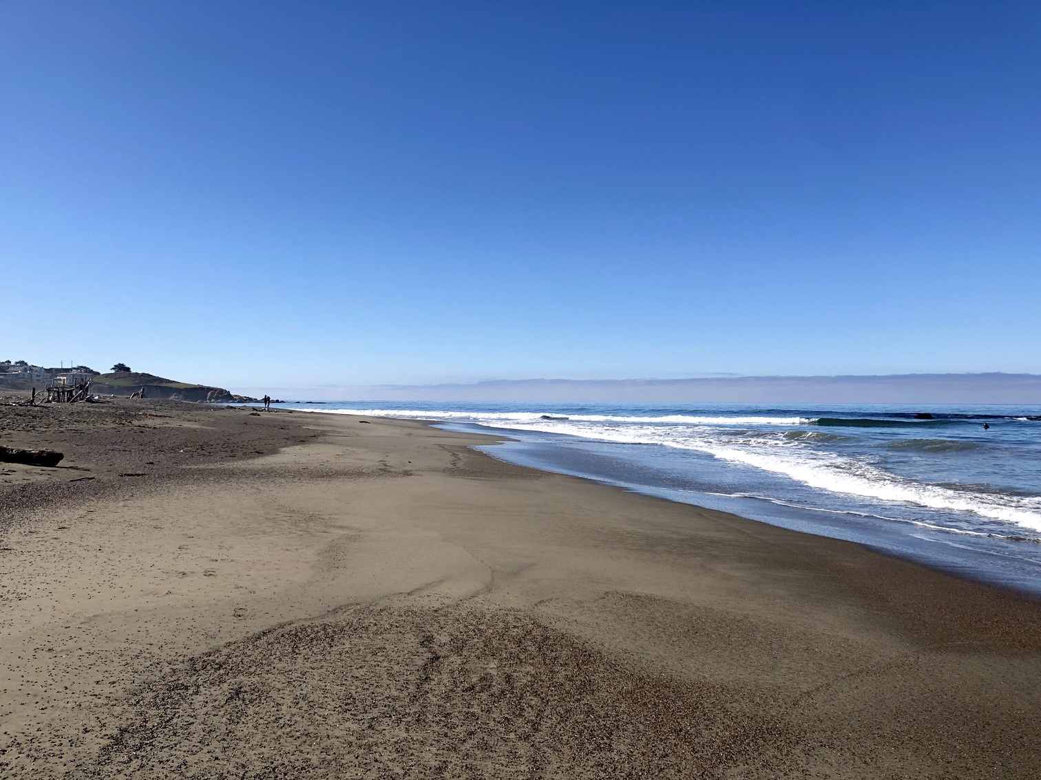 A view along the length of Moonstone Beach